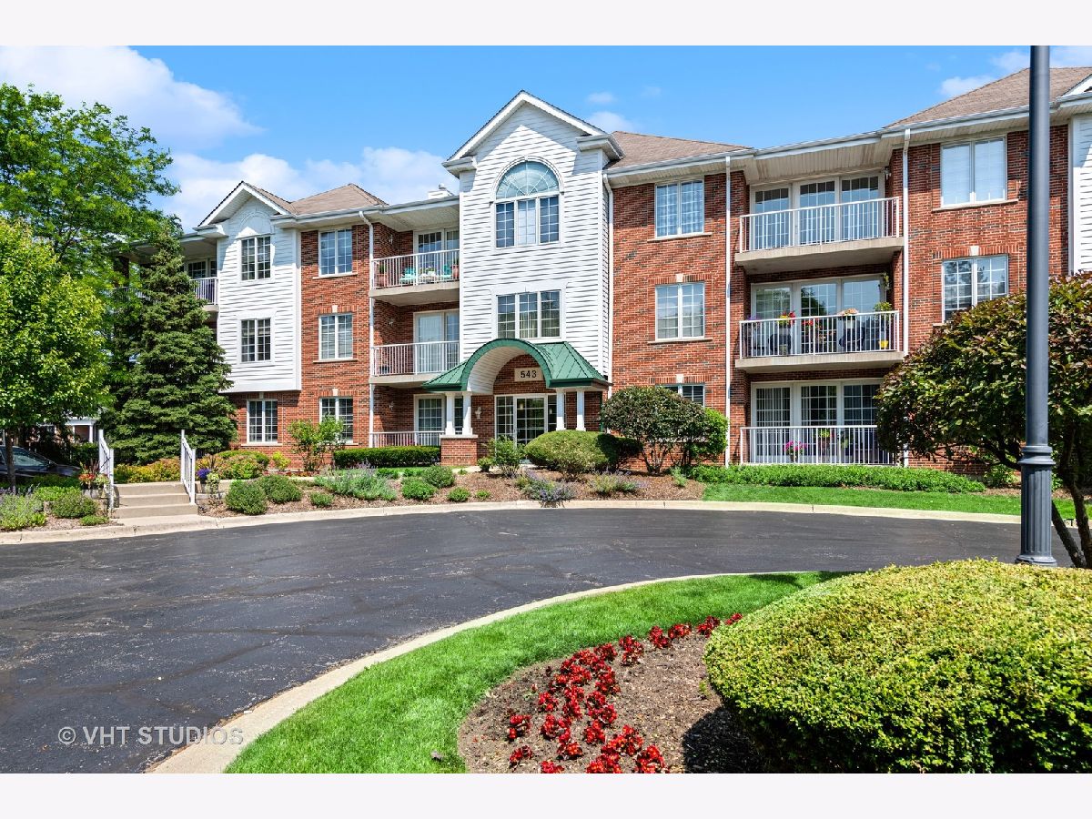 Condominiums Sold Creekside Pointe Barrington Illinois, 543 Hough