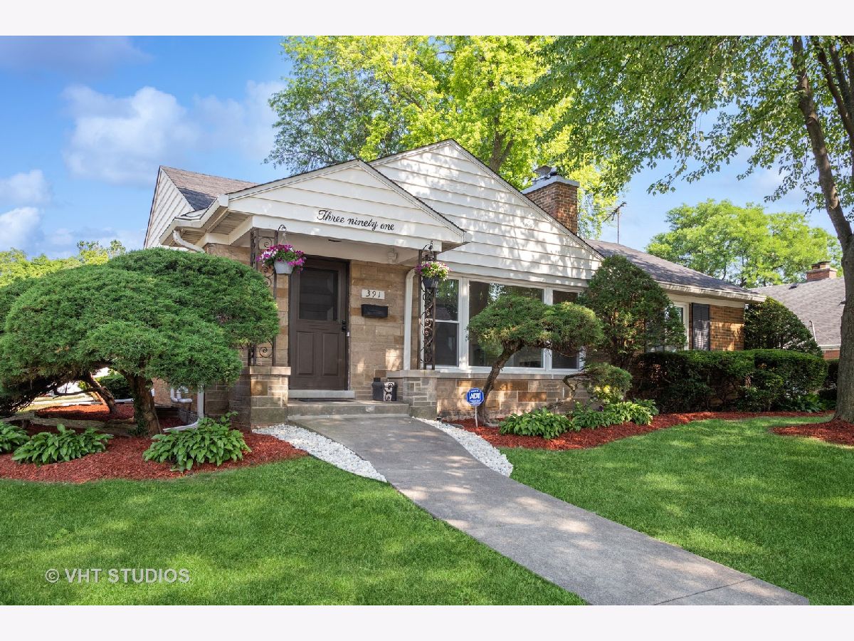 Homes & Condos & Townhomes Rented Cumberland Des Plaines Illinois, 391 Wolf