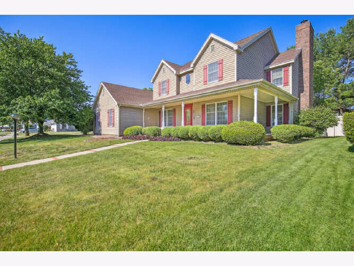 Homes Sold Glenshire Champaign Illinois, 1411 Manchester