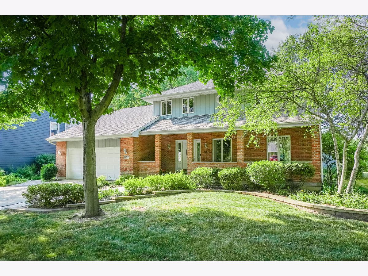 Homes & Condos & Townhomes Sold Brush Hill Naperville Illinois, 1127 Hidden Spring