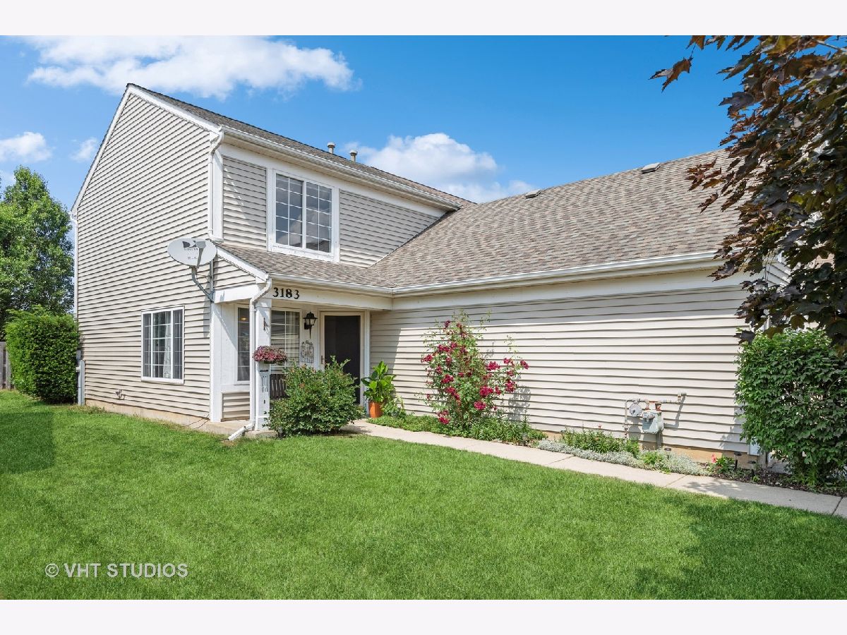 Townhomes Sold Impressions Lake In The Hills Illinois, 3183 Impressions
