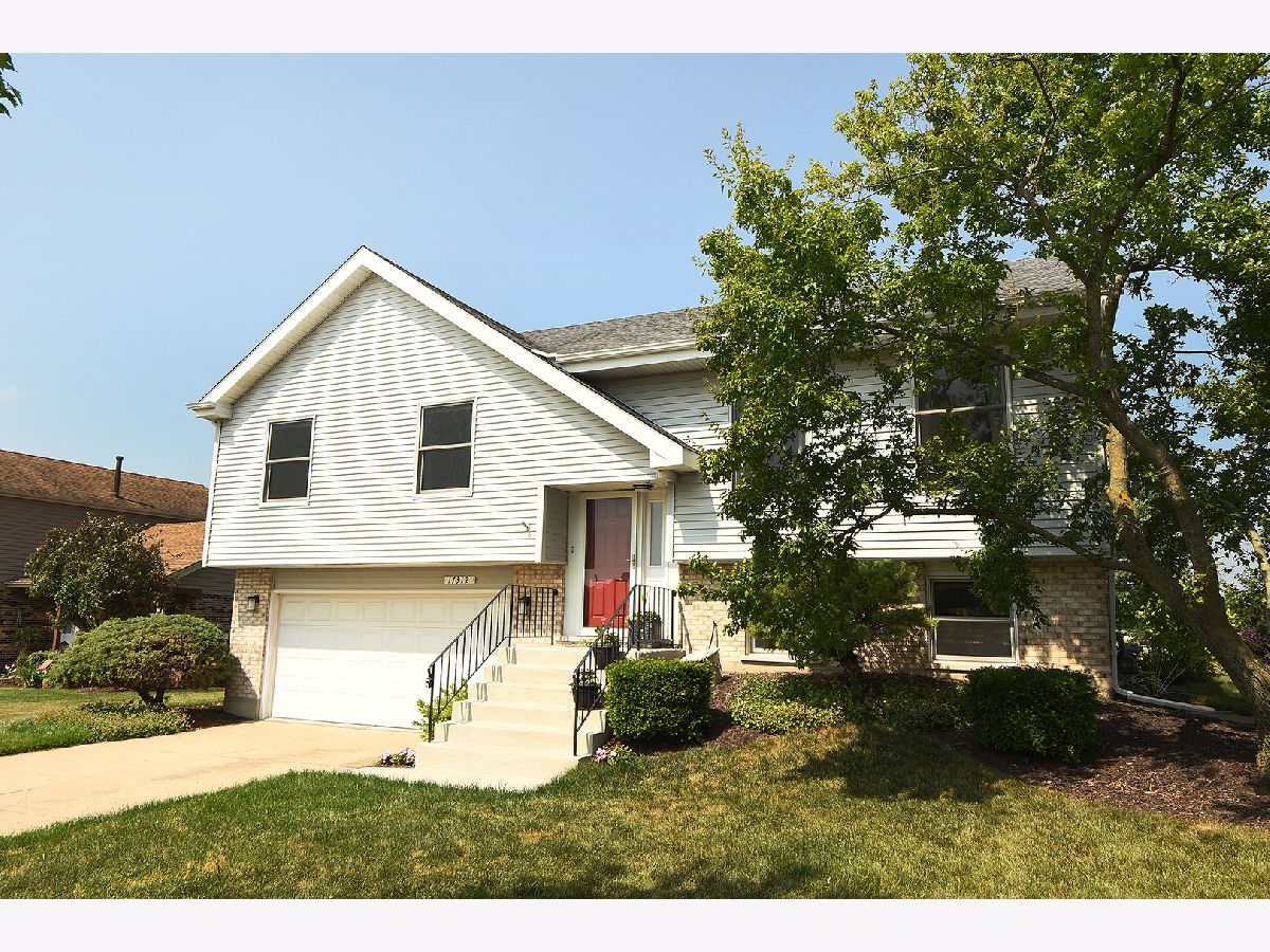 Homes & Townhomes Sold Pheasant Chase Tinley Park Illinois, 17312 Valley