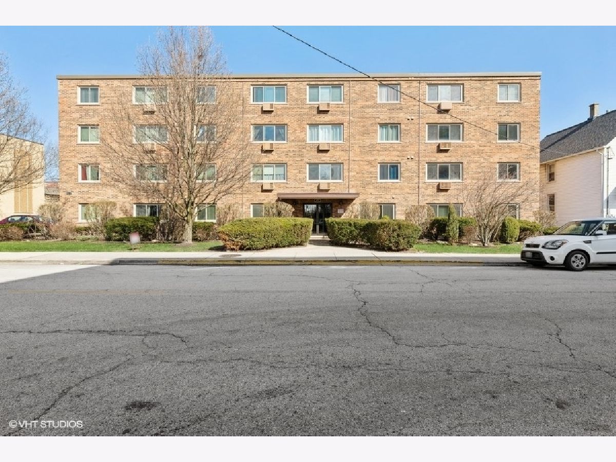 Condominiums Sold Graceland Terrace Des Plaines Illinois, 477 Graceland