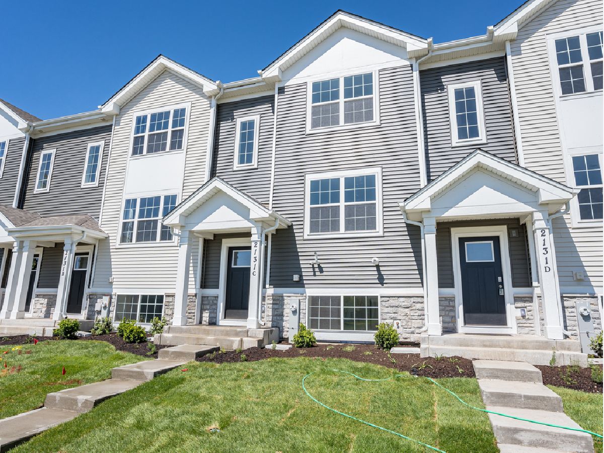 Condos & Townhomes & Homes Rented Stonewater Wonder Lake Illinois, 2131 Sassafras