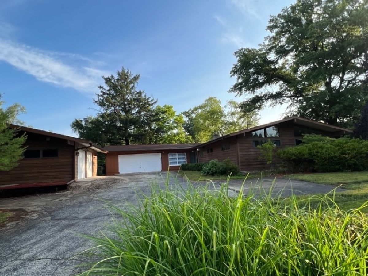 Rented Green Oaks Illinois, 1360 Margate