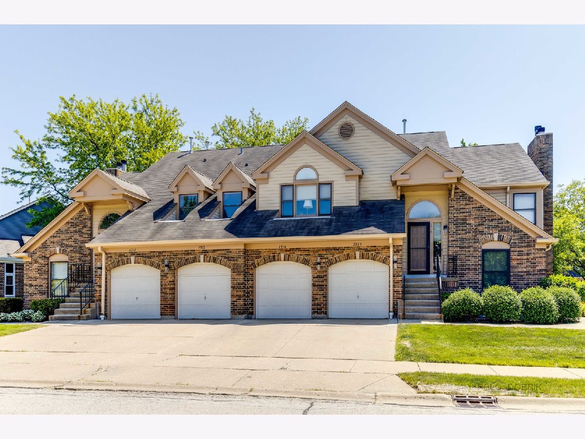 Woodlands Of Fiore Buffalo Grove IL, Townhomes & Condos & Homes For Sale & For Rent Sadie