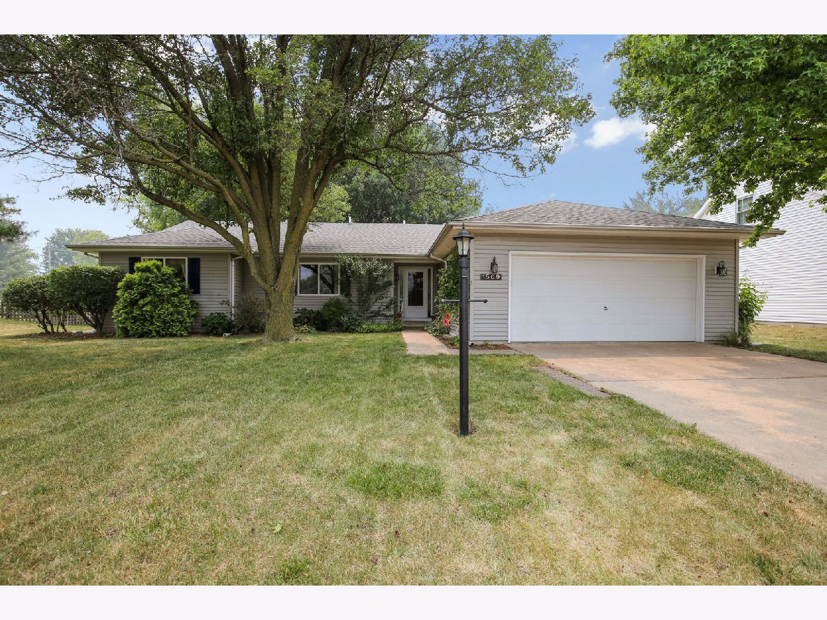 Homes Sold Glenshire Champaign Illinois, 1509 Manchester