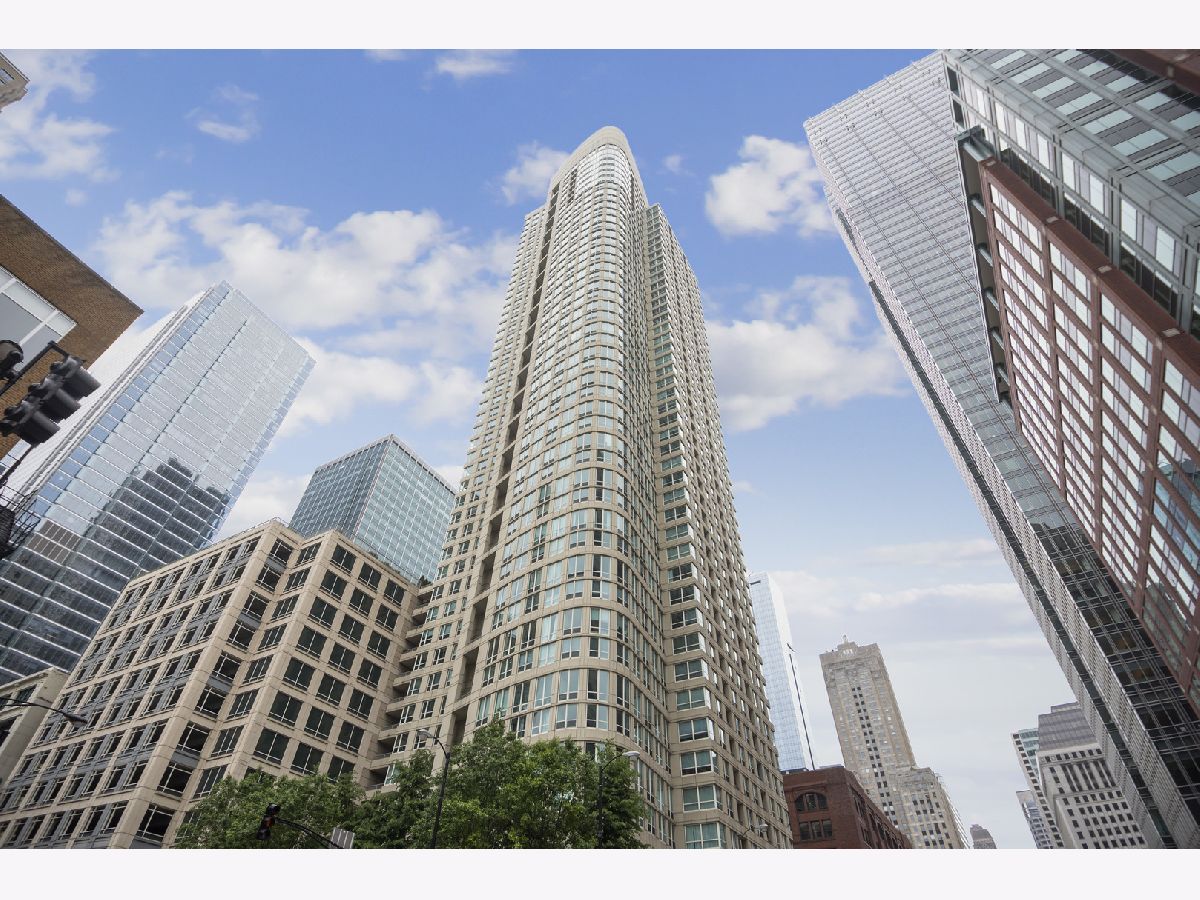 Condominiums Sold Sterling Chicago Illinois, 345 La Salle