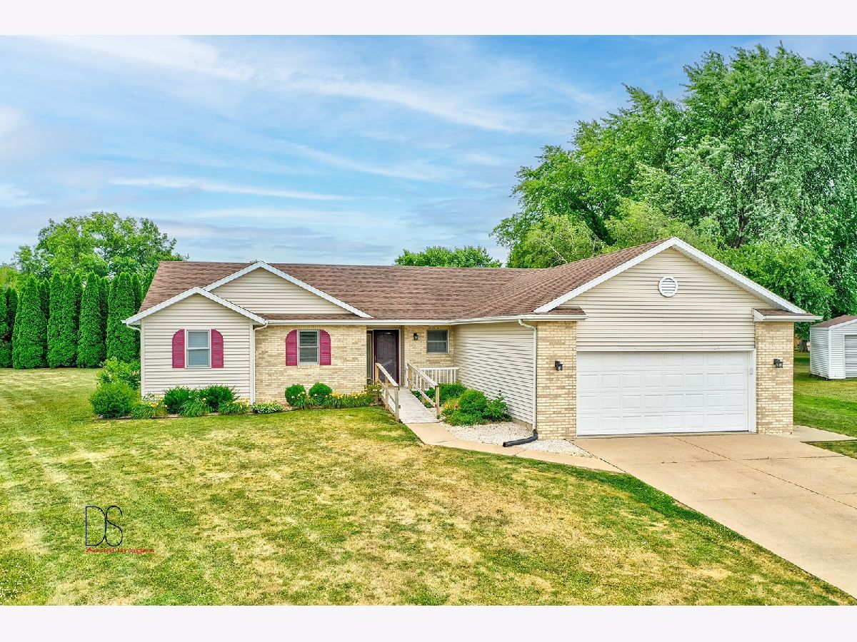 Homes & Condos & Townhomes Sold Sycamore Lakes Peru Illinois, 20 Ashland