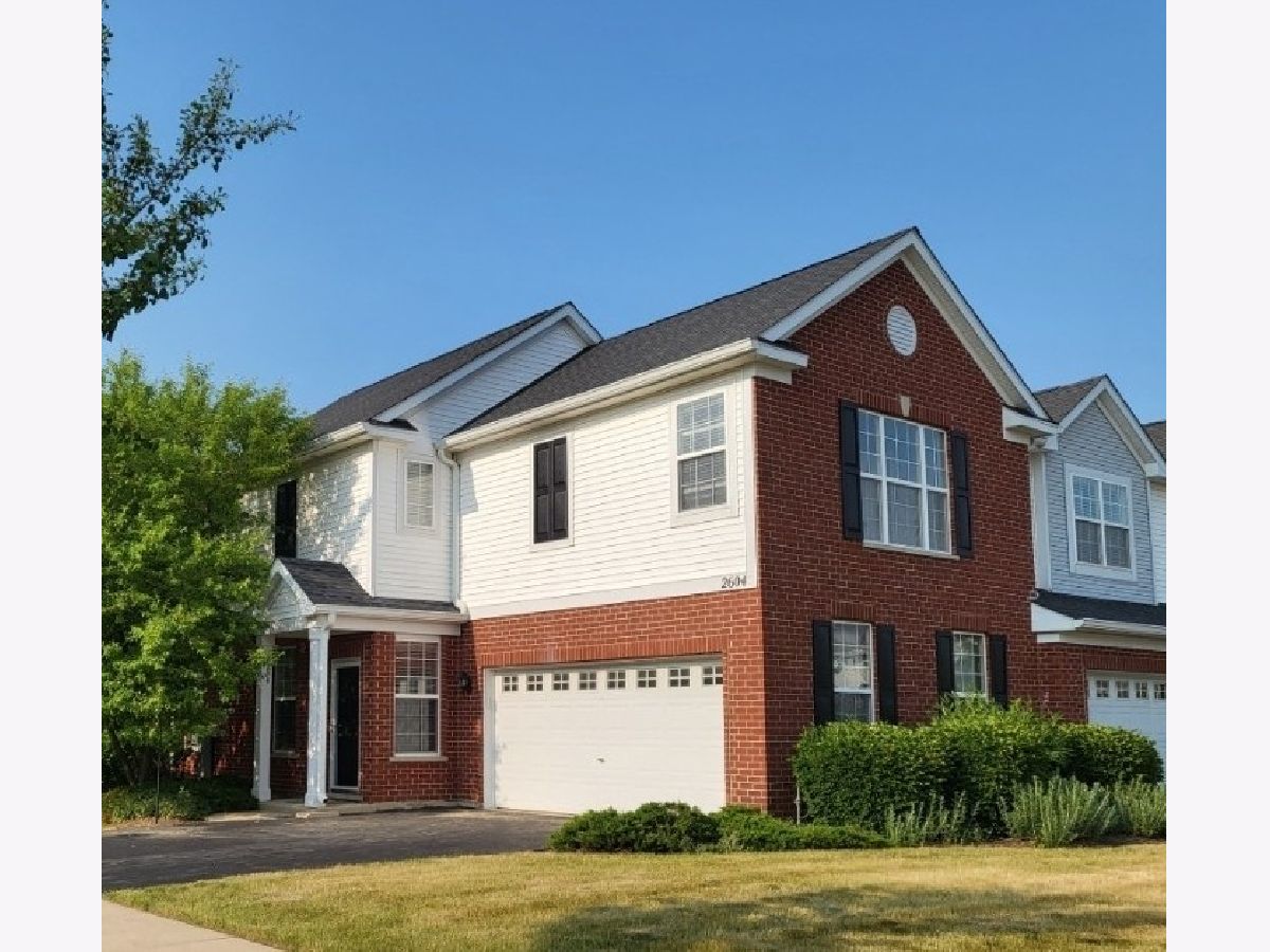 Townhomes Sold Millbrook At Canterbury Algonquin Illinois, 2604 Williamsburg