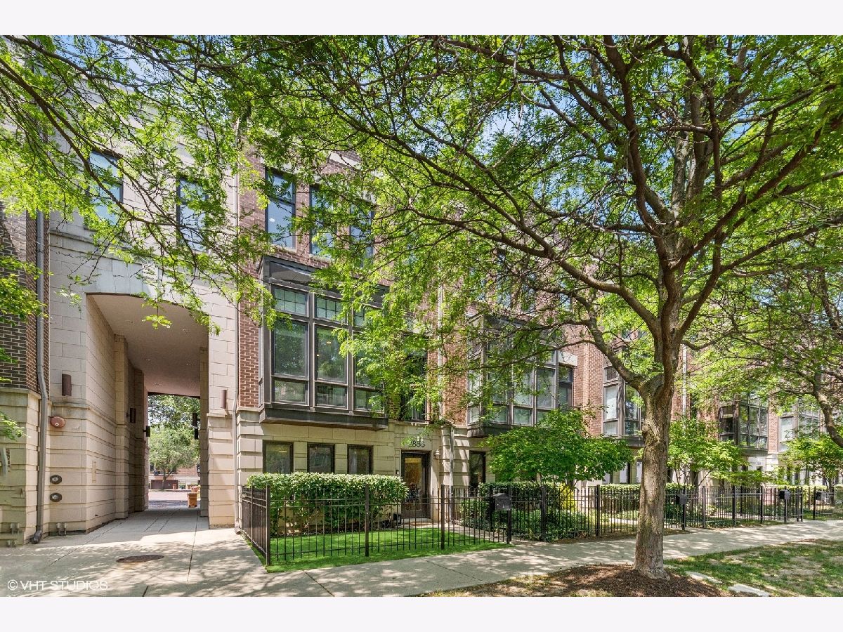 Townhomes & Condos & Homes Sold Columbia Place Chicago Illinois, 2856 Paulina