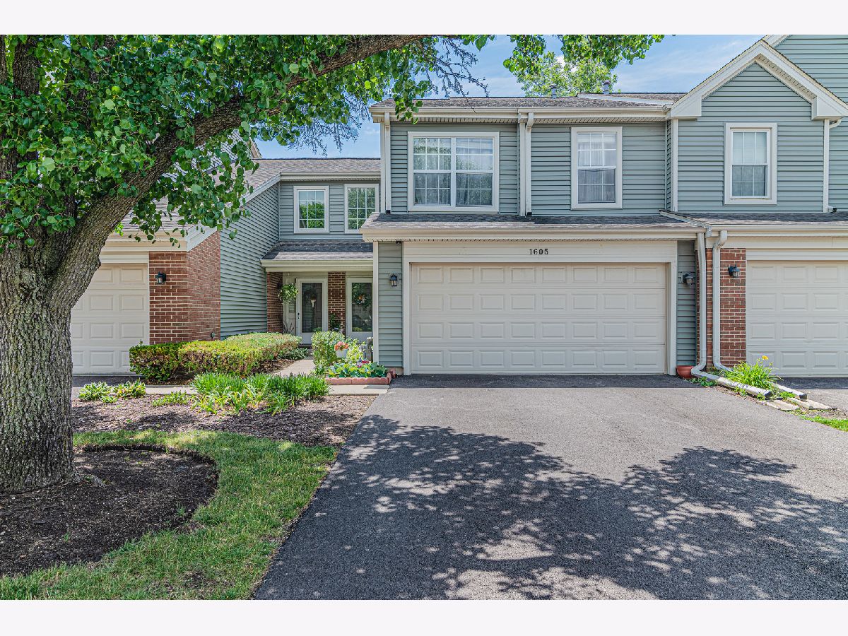 Townhomes & Condos Sold Saint James Arlington Heights Illinois, 1605 Orchard