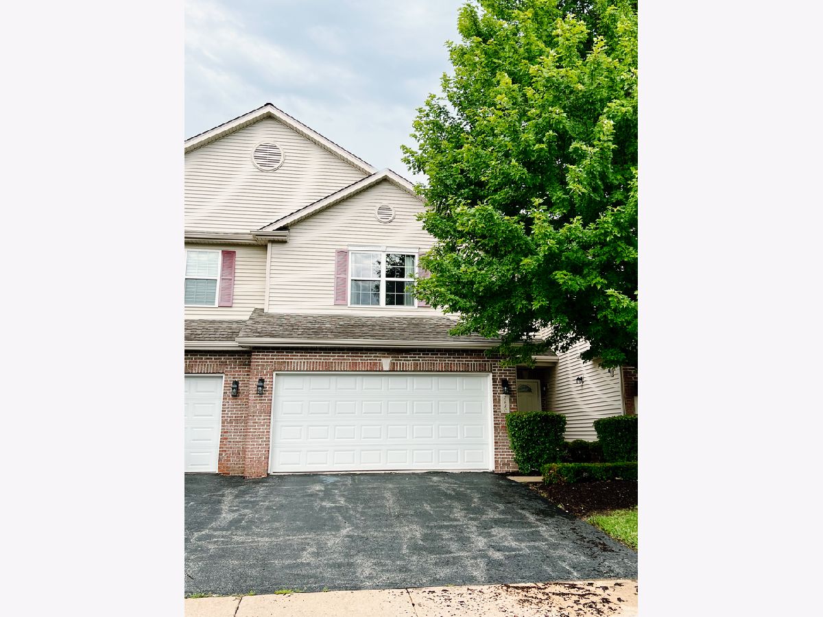 Townhomes Sold Wynstone Village Dekalb Illinois, 268 Bent Grass