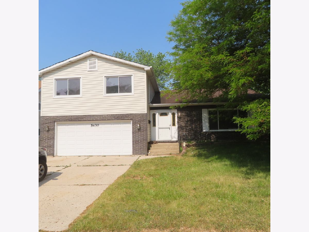 Homes & Townhomes Sold Greenbrook Hanover Park Illinois, 5430 Arlington