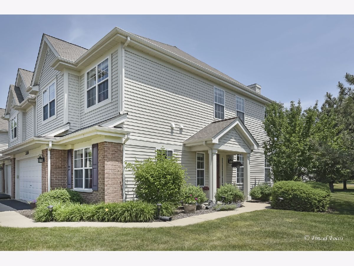 Townhomes & Condos Sold Coventry Lake In The Hills Illinois, 2206 Pembridge