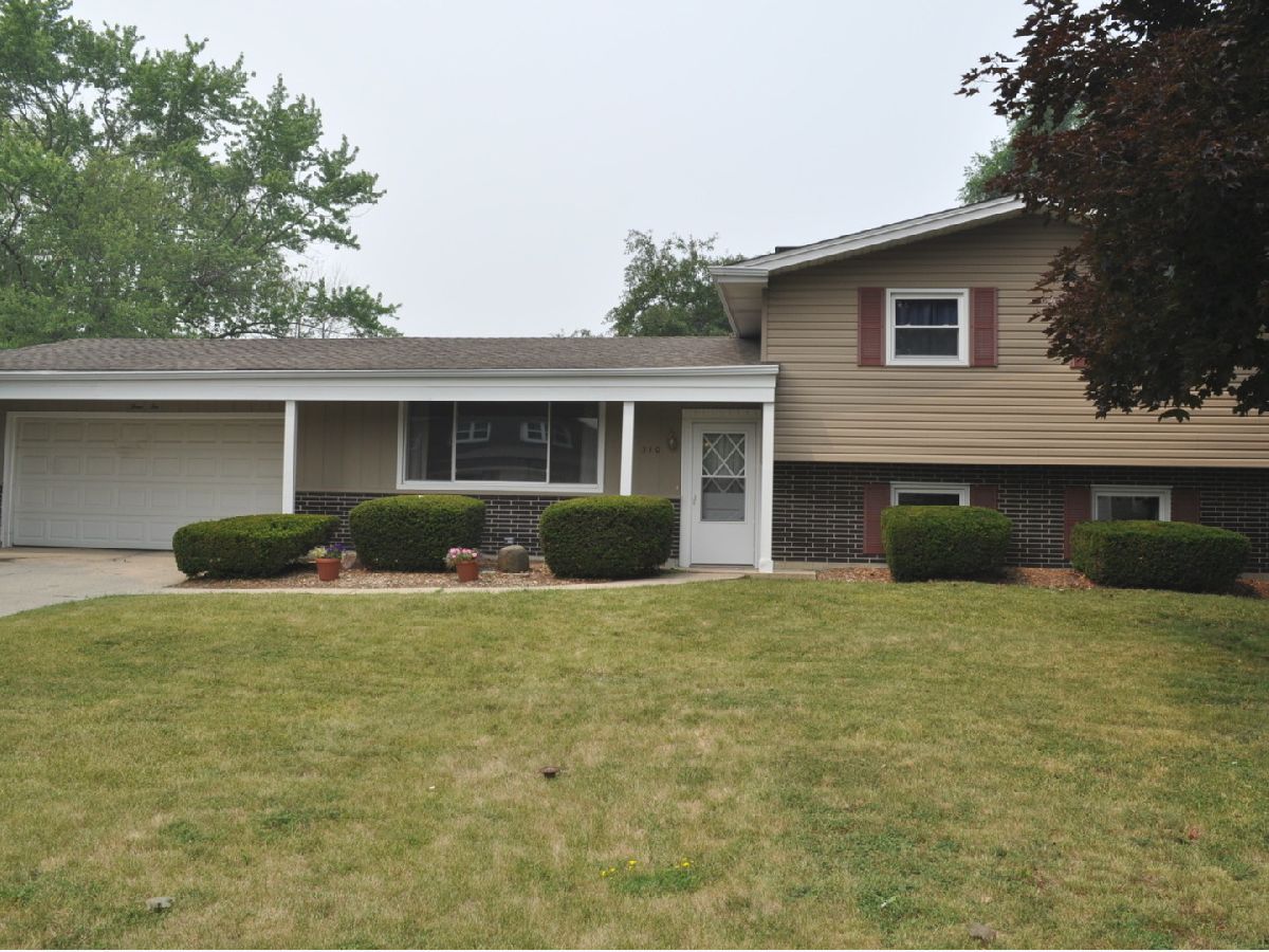 Homes Sold Seven Hills Lindenhurst Illinois, 310 High Point