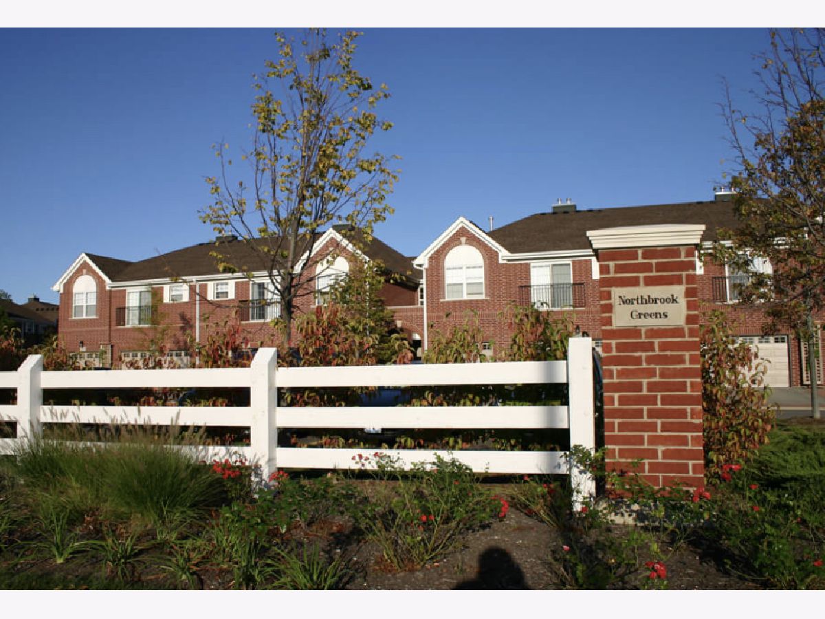 Townhomes Rented Northbrook Greens Northbrook Illinois, 2375 Chelsea