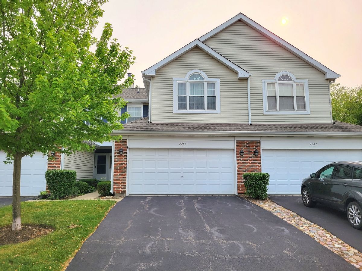 Townhomes & Condos Sold Blackberry Creek Hoffman Estates Illinois, 2283 Briar