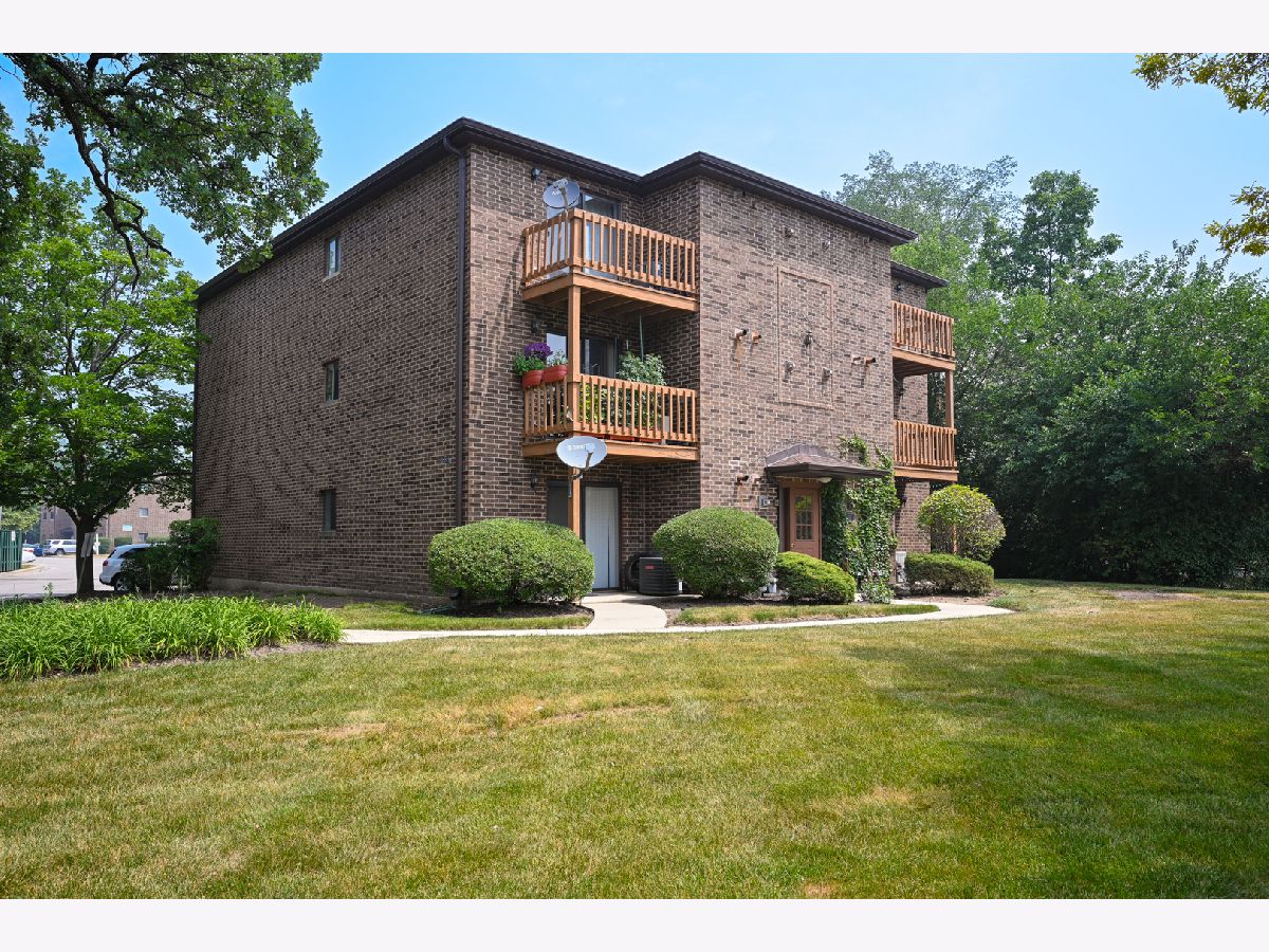 Condominiums Sold The Trails At Abbeywood Lisle Illinois, 2210 Abbeywood