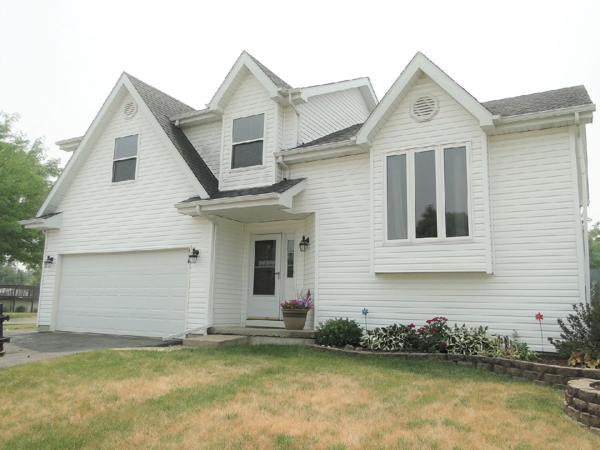 Homes & Condos & Townhomes Sold Meadowbrook Elwood Illinois, 114 Bushthorn