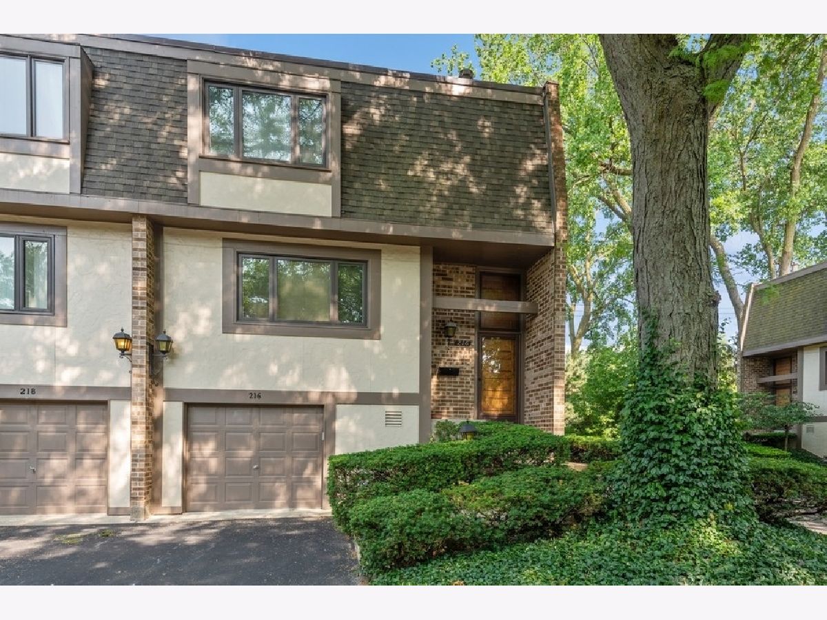 Townhomes Sold Charles Place Wilmette Illinois, 216 Charles
