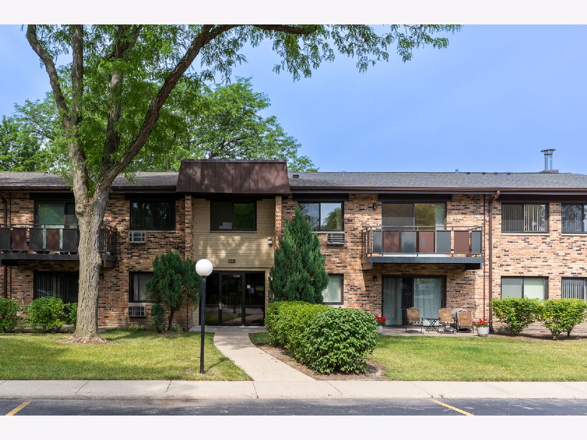 Condominiums Sold Windsor Woods Arlington Heights Illinois, 2618 Windsor
