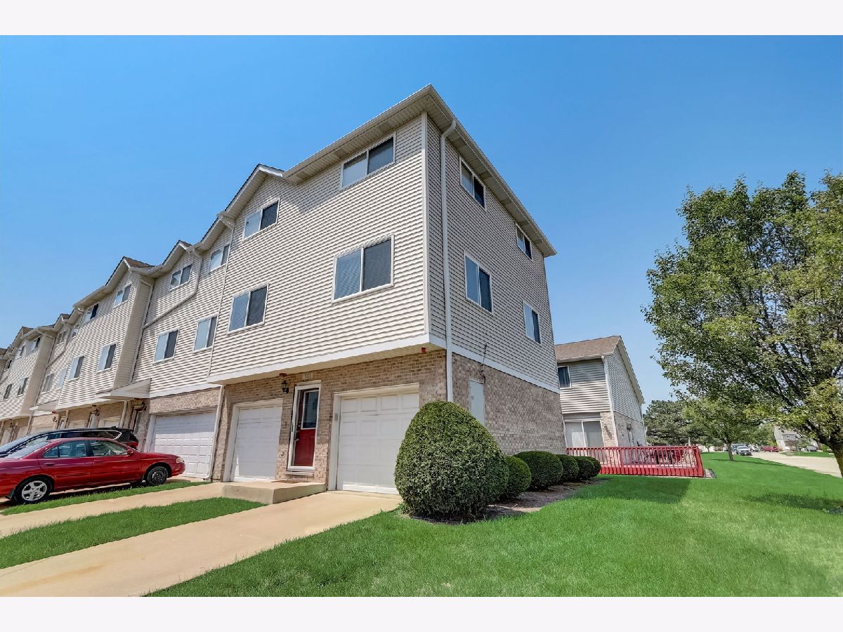 Townhomes Sold Rachel Lane Townhomes Justice Illinois, 8201 Rachel
