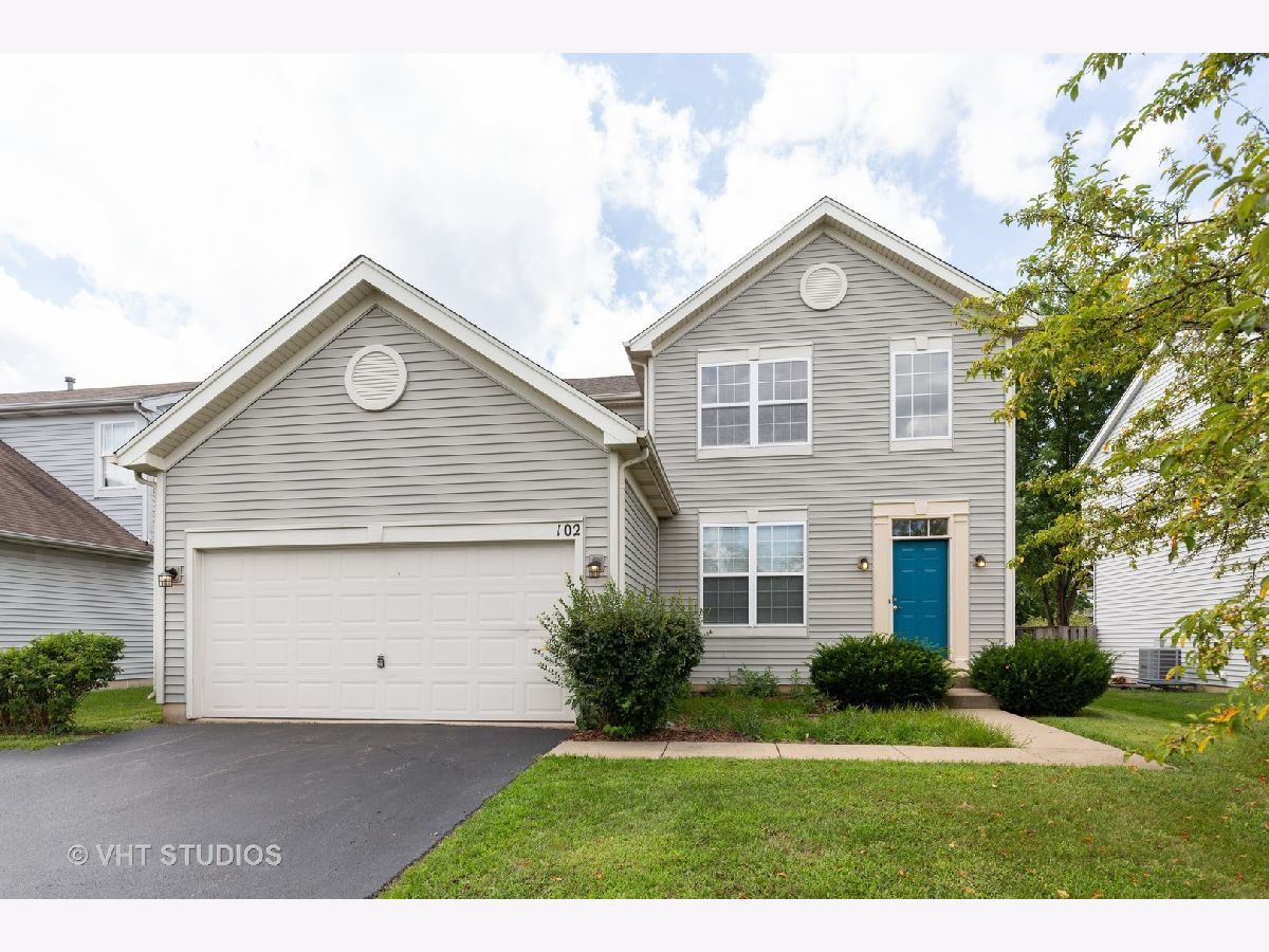 Townhomes & Condos & Homes Rented Timber Trails Gilberts Illinois, 102 Woodland Park