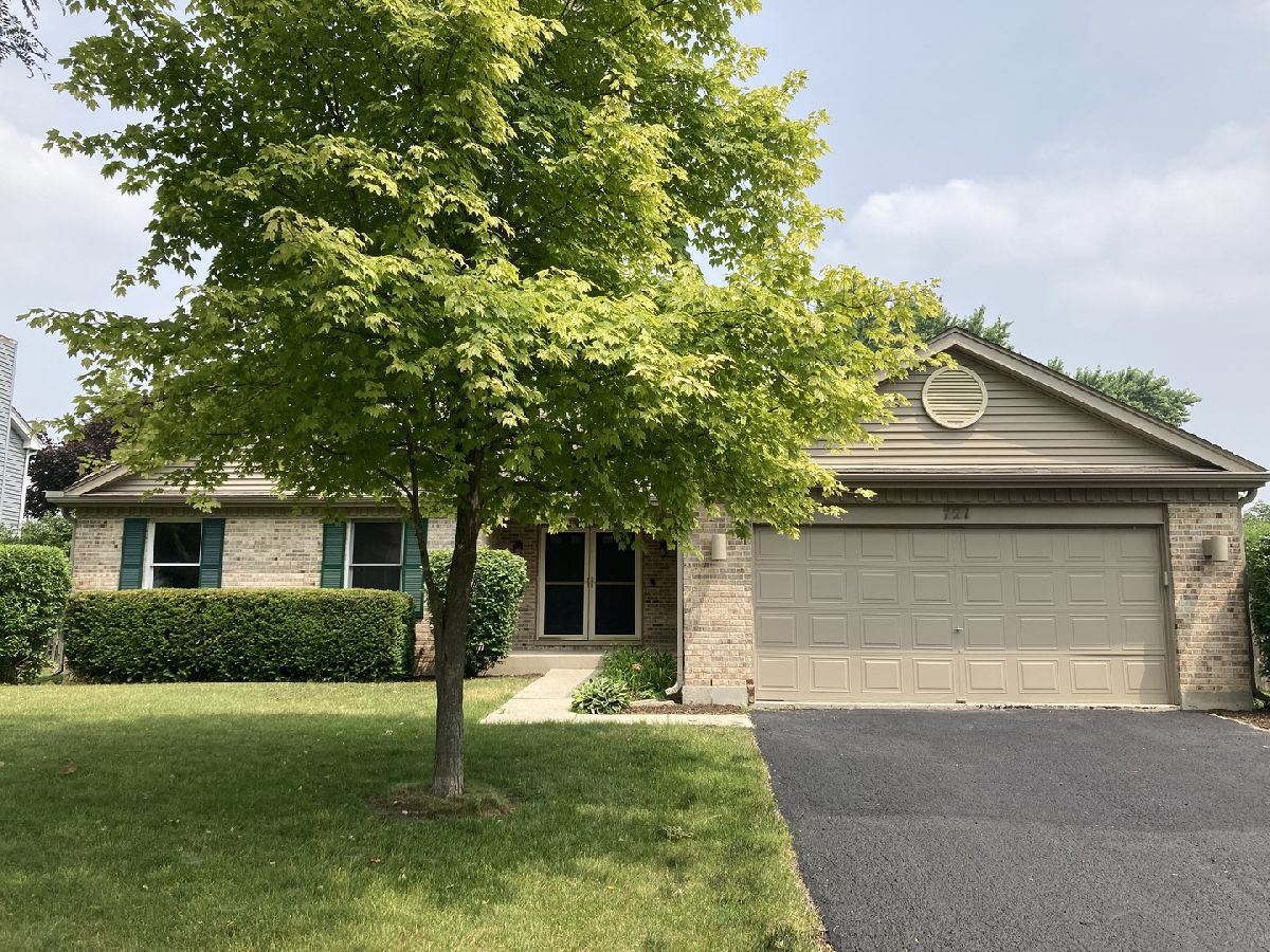 Homes Sold Royal Hill Algonquin Illinois, 721 Mayfair