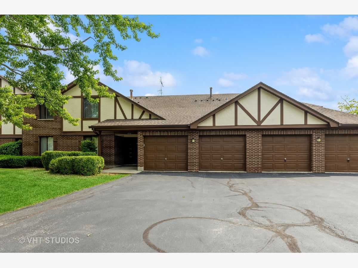 Condominiums Sold Oak Village Tinley Park Illinois, 6735 180th