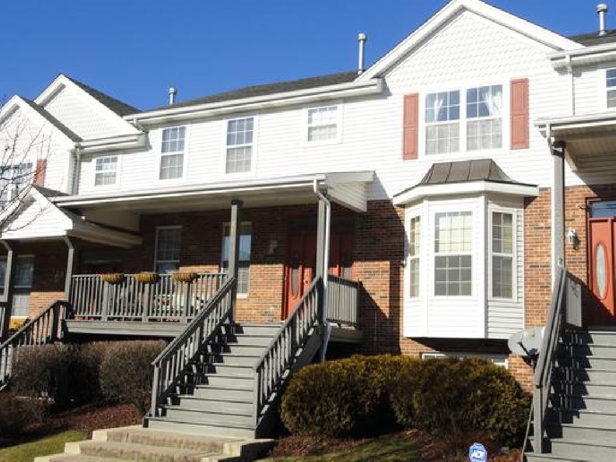 Townhomes Rented Lancaster Square Lombard Illinois, 1016 Kufrin