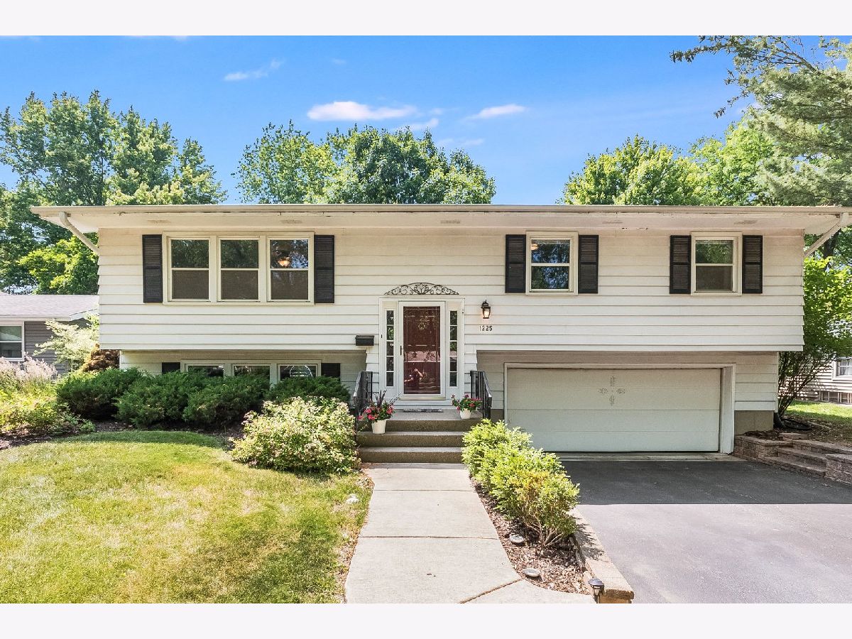 Homes Sold Maplebrook Naperville Illinois, 1225 Cardinal