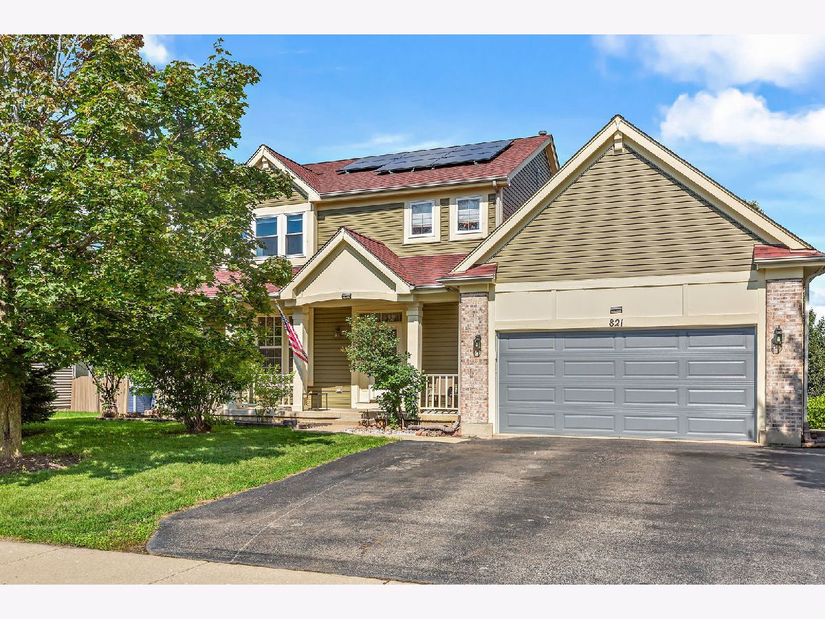Homes Sold Columbine Square Elgin Illinois, 821 Red Barn
