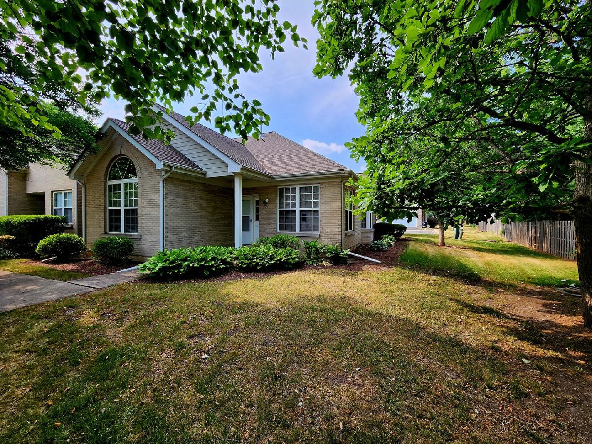 Townhomes & Condos Sold Rollingwood Colony Aurora Illinois, 1622 Tallwood