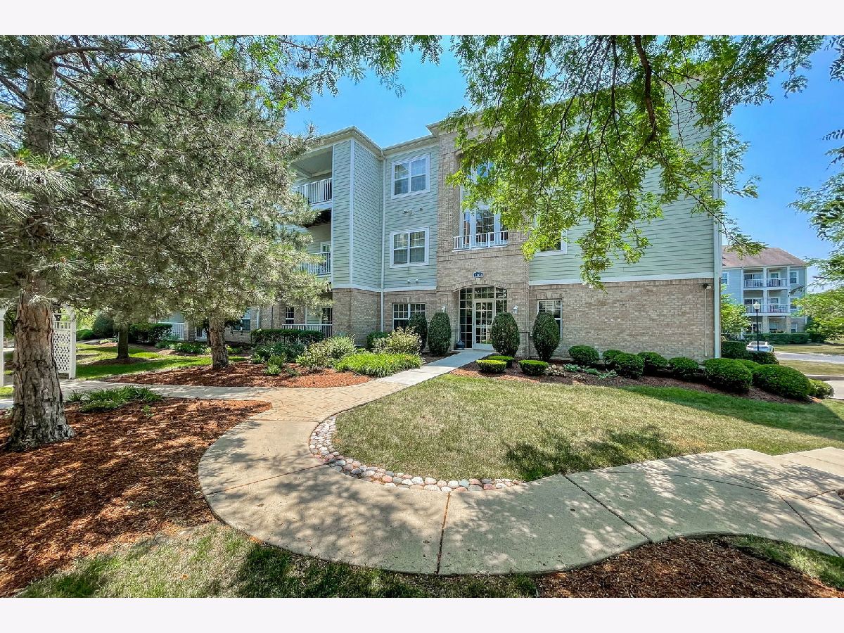 Condominiums Sold Lakeview Place Addison Illinois, 1307 Lake