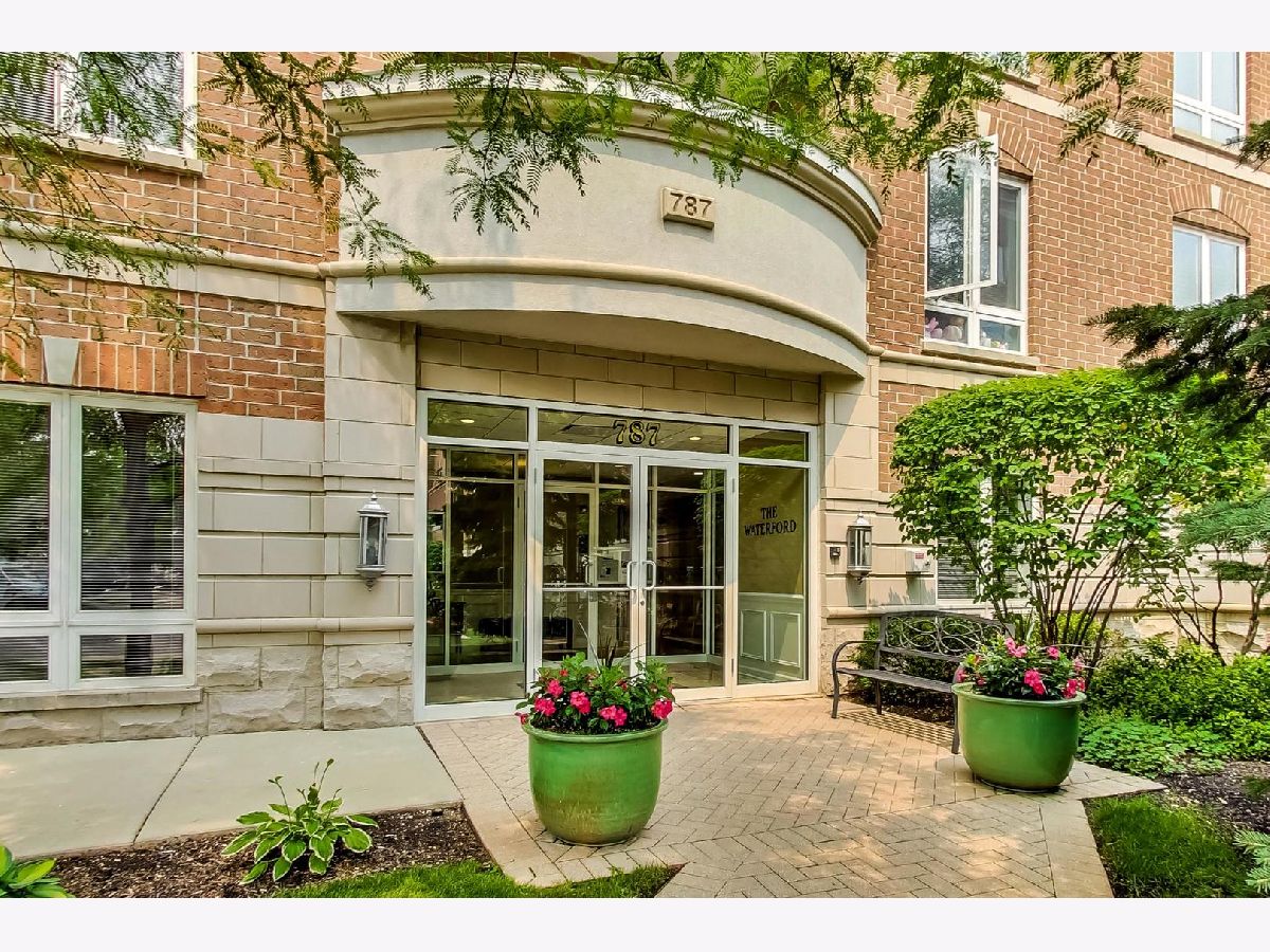 Condominiums Sold The Waterford Of Des Plaines Des Plaines Illinois, 787 Graceland