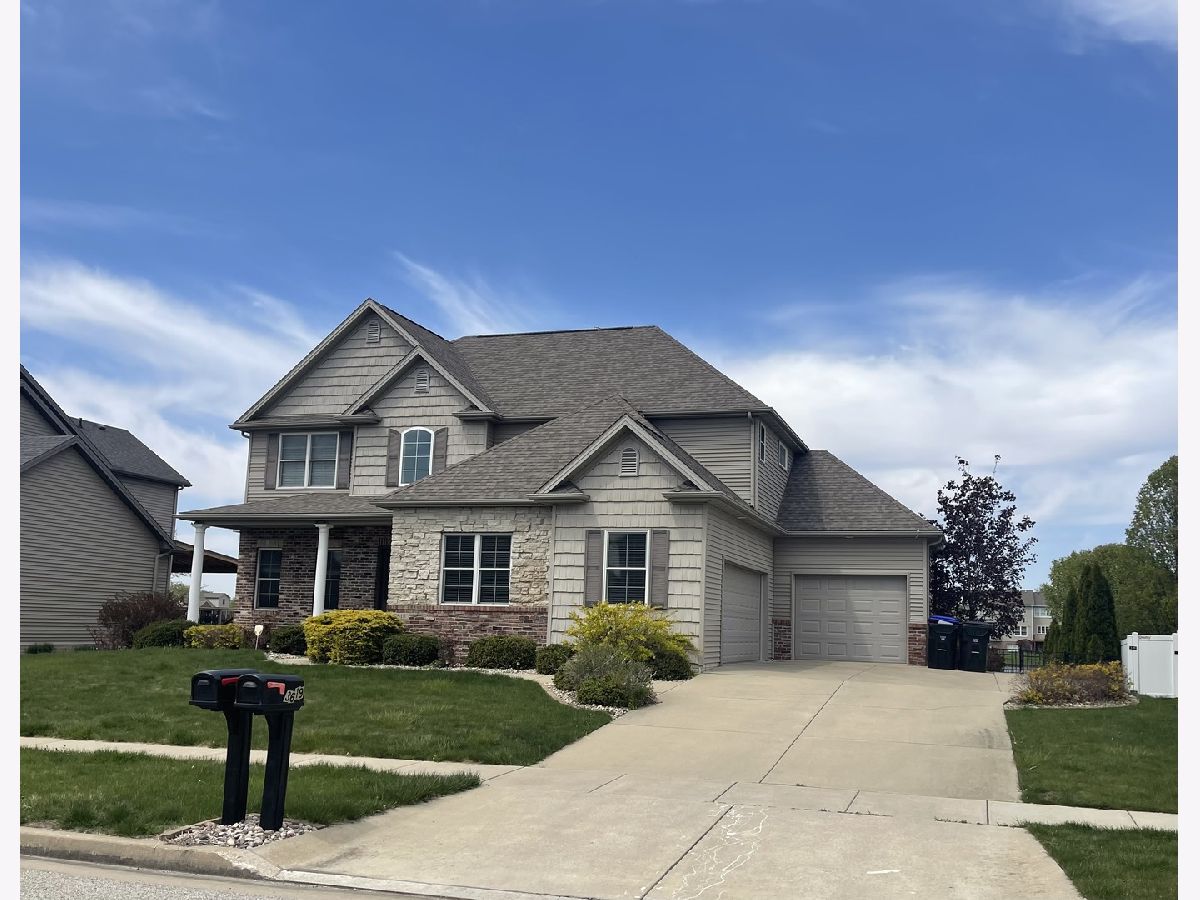 Homes & Condos & Townhomes Sold Sapphire Lake Bloomington Illinois, 3618 Pamela