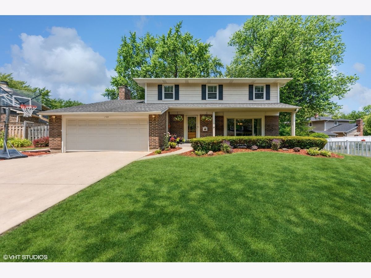 Homes & Condos & Townhomes Sold Cambridge Libertyville Illinois, 714 Eton
