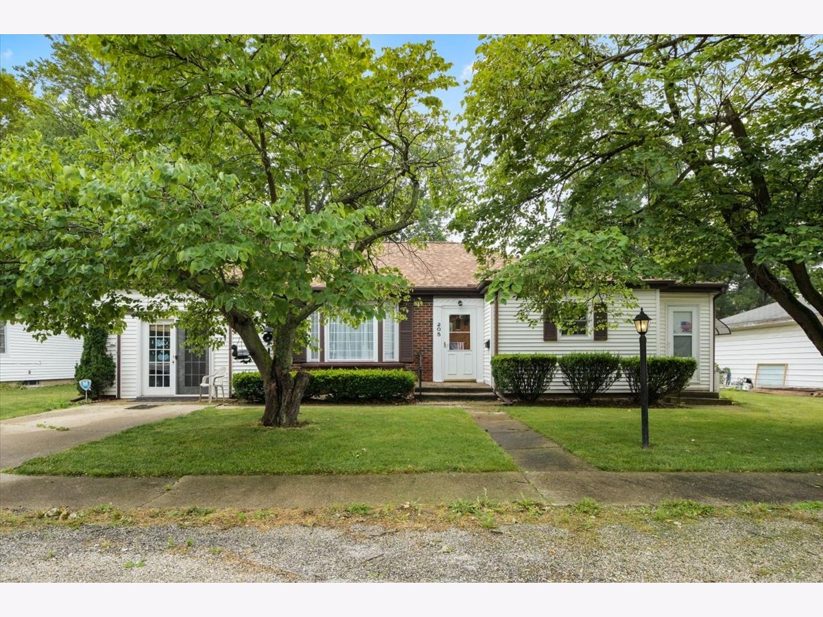  Sold Seymour Illinois, 205 South