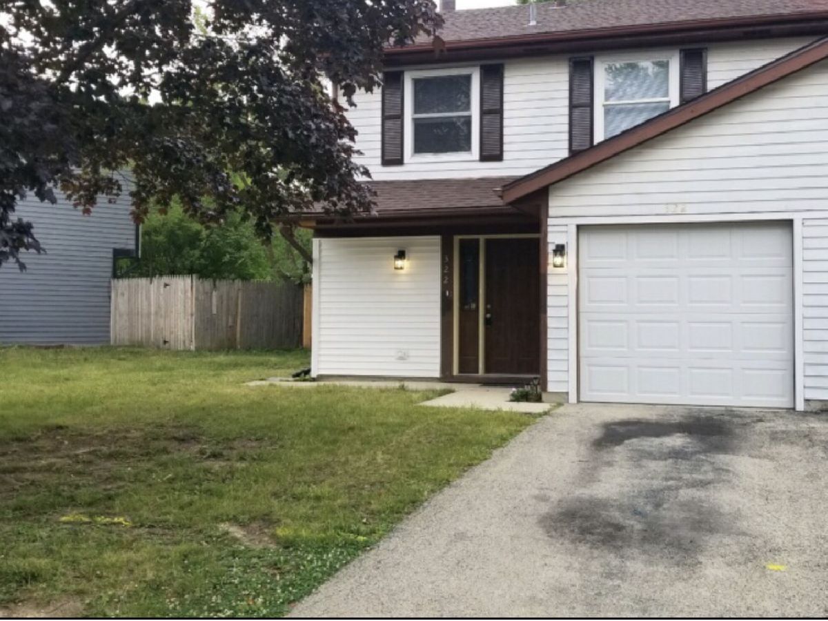 Townhomes Rented Country Manor Bolingbrook Illinois, 322 Walnut