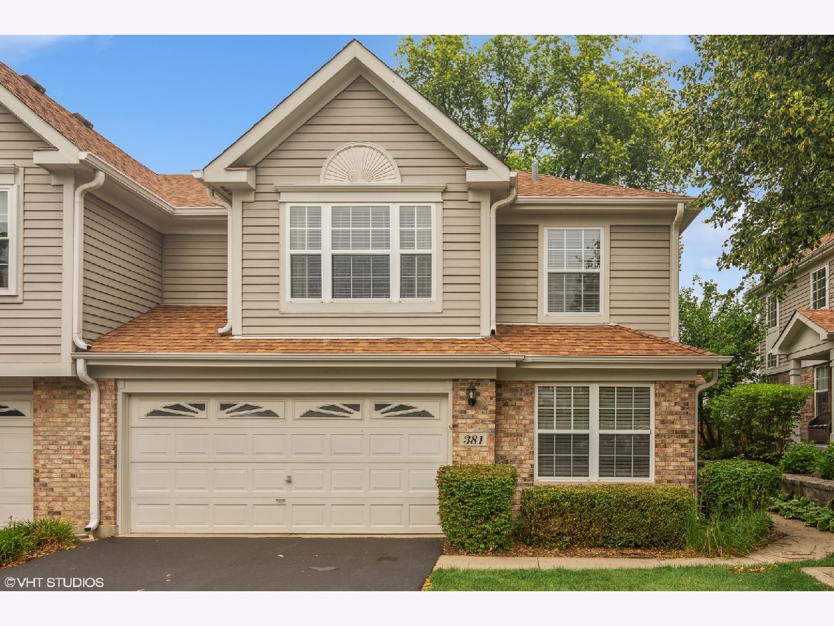 Townhomes & Homes Sold Grosse Pointe Circle Vernon Hills Illinois, 381 Bloomfield