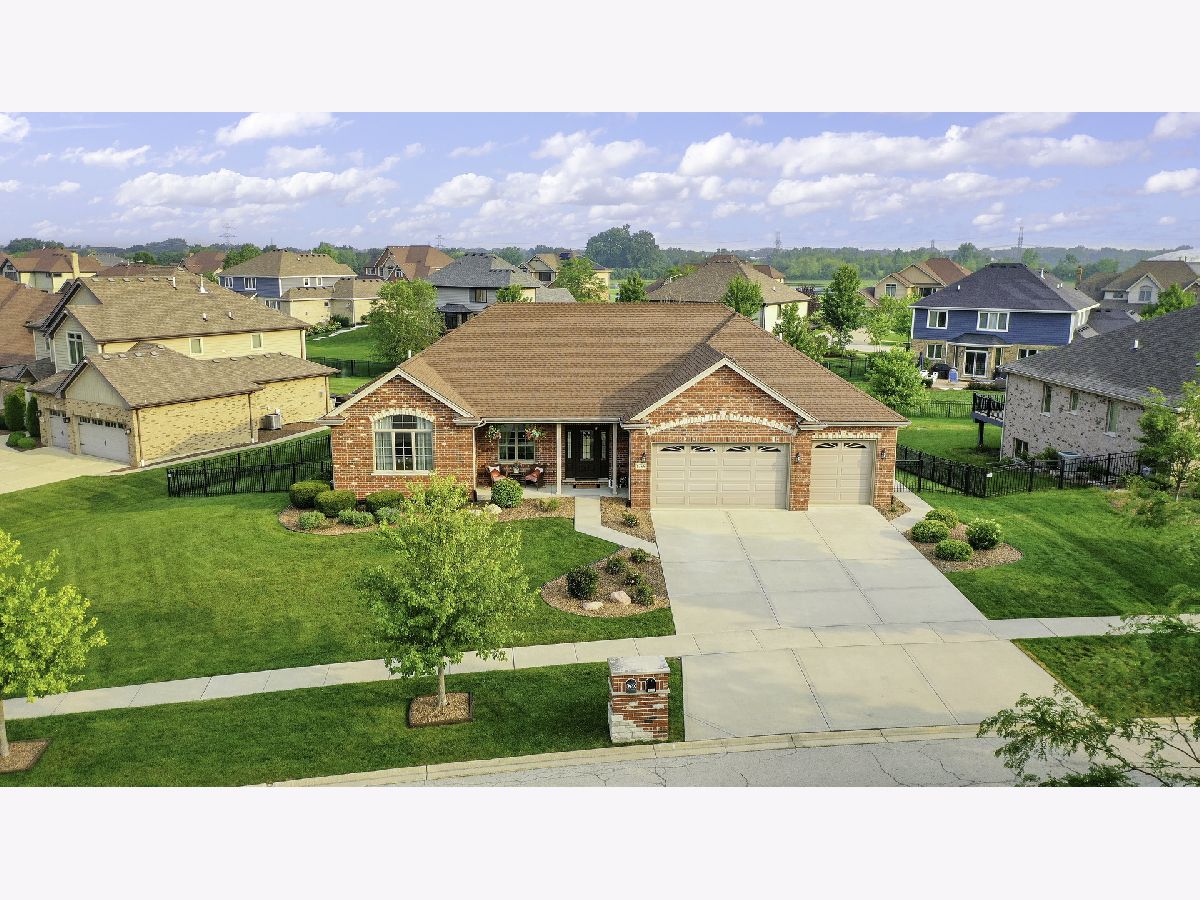 Homes Sold Rachel Ridge New Lenox Illinois, 1755 Beazley