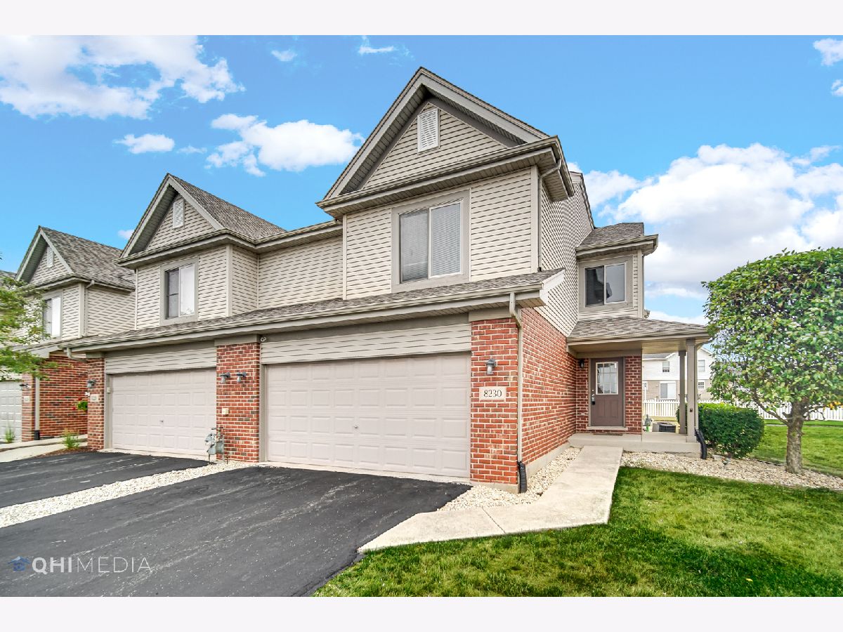 Townhomes & Condos Sold Hawthorne Lakes Frankfort Illinois, 8230 Auburn