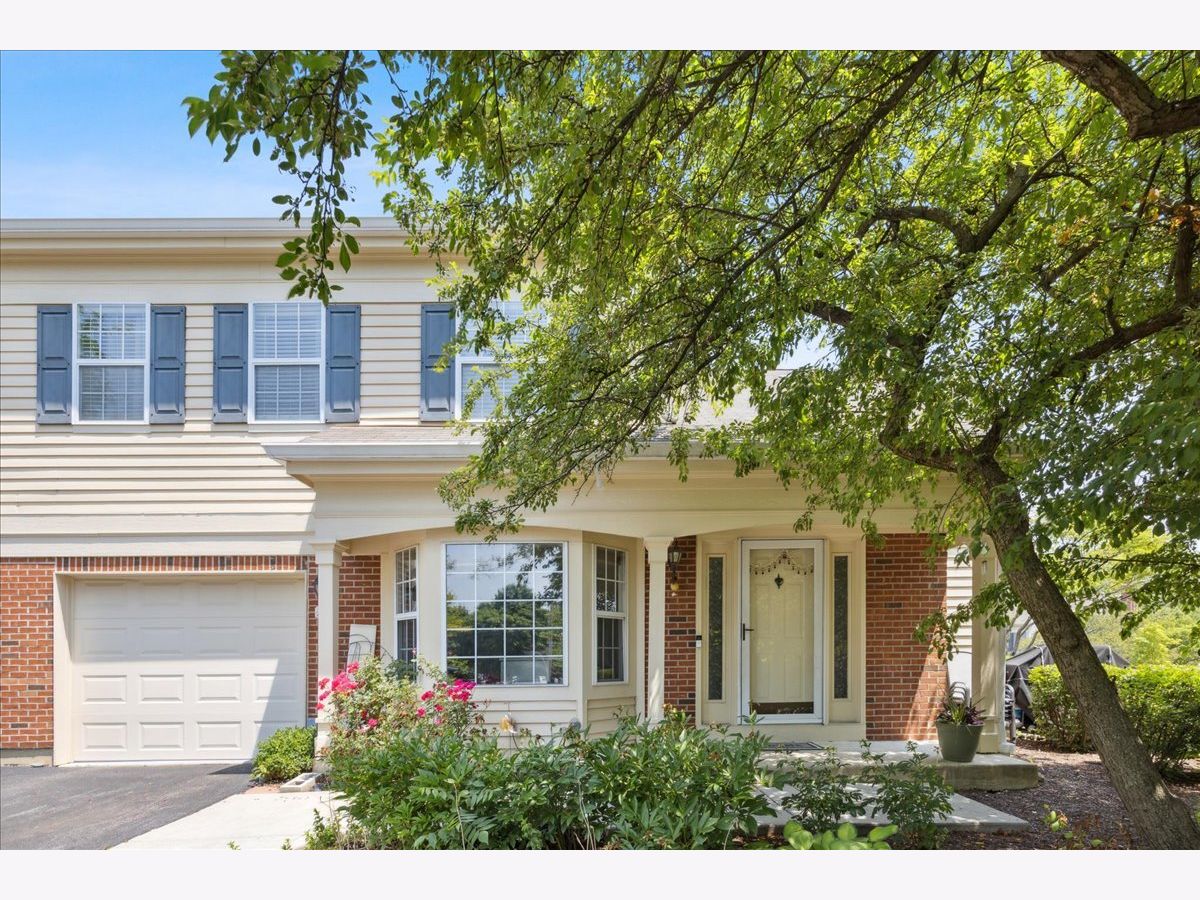 Townhomes Rented Bent Creek Palatine Illinois, 202 Bent Creek