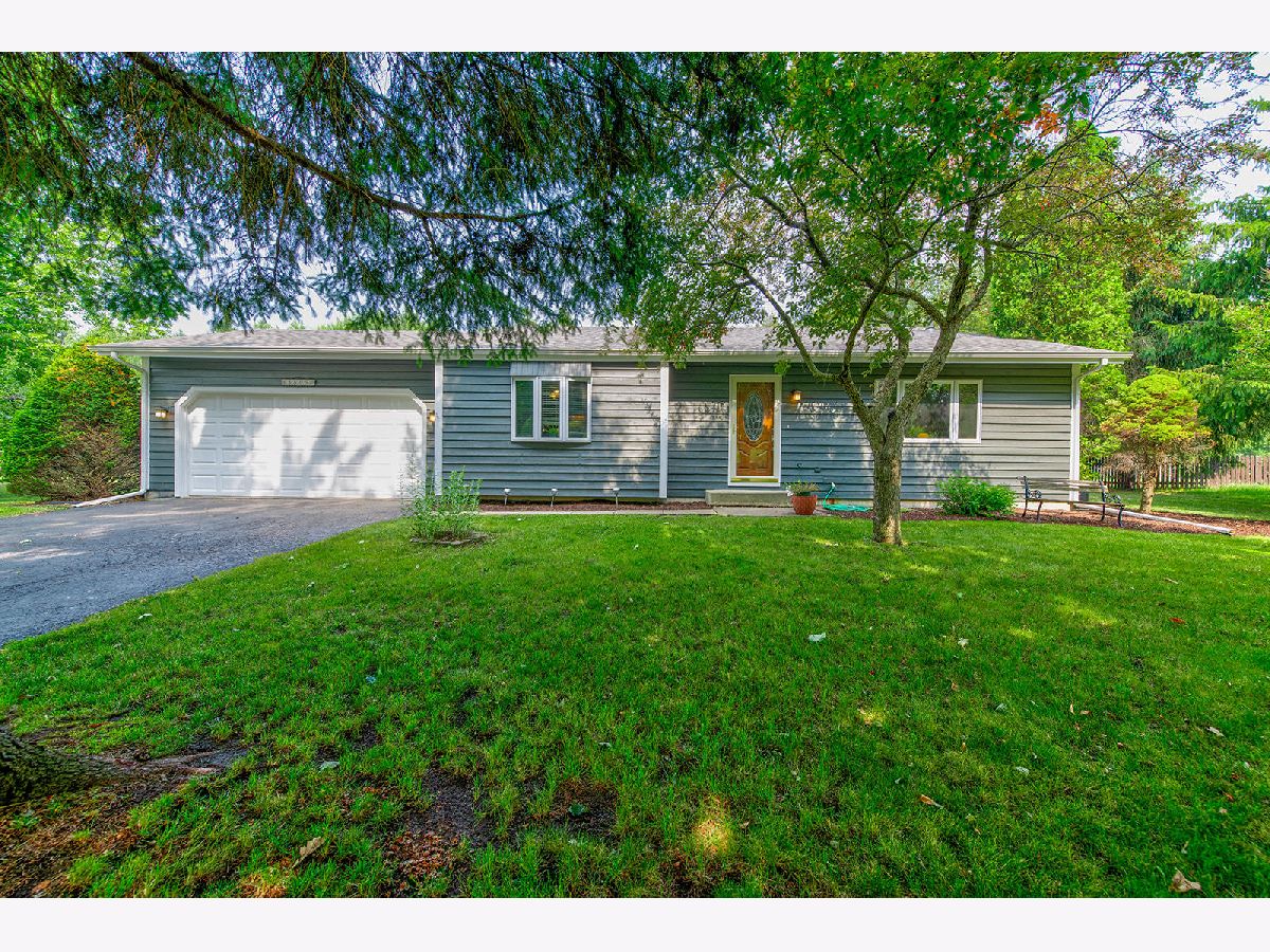Homes Sold Oak Valley Hills Spring Grove Illinois, 8805 Deer Trail