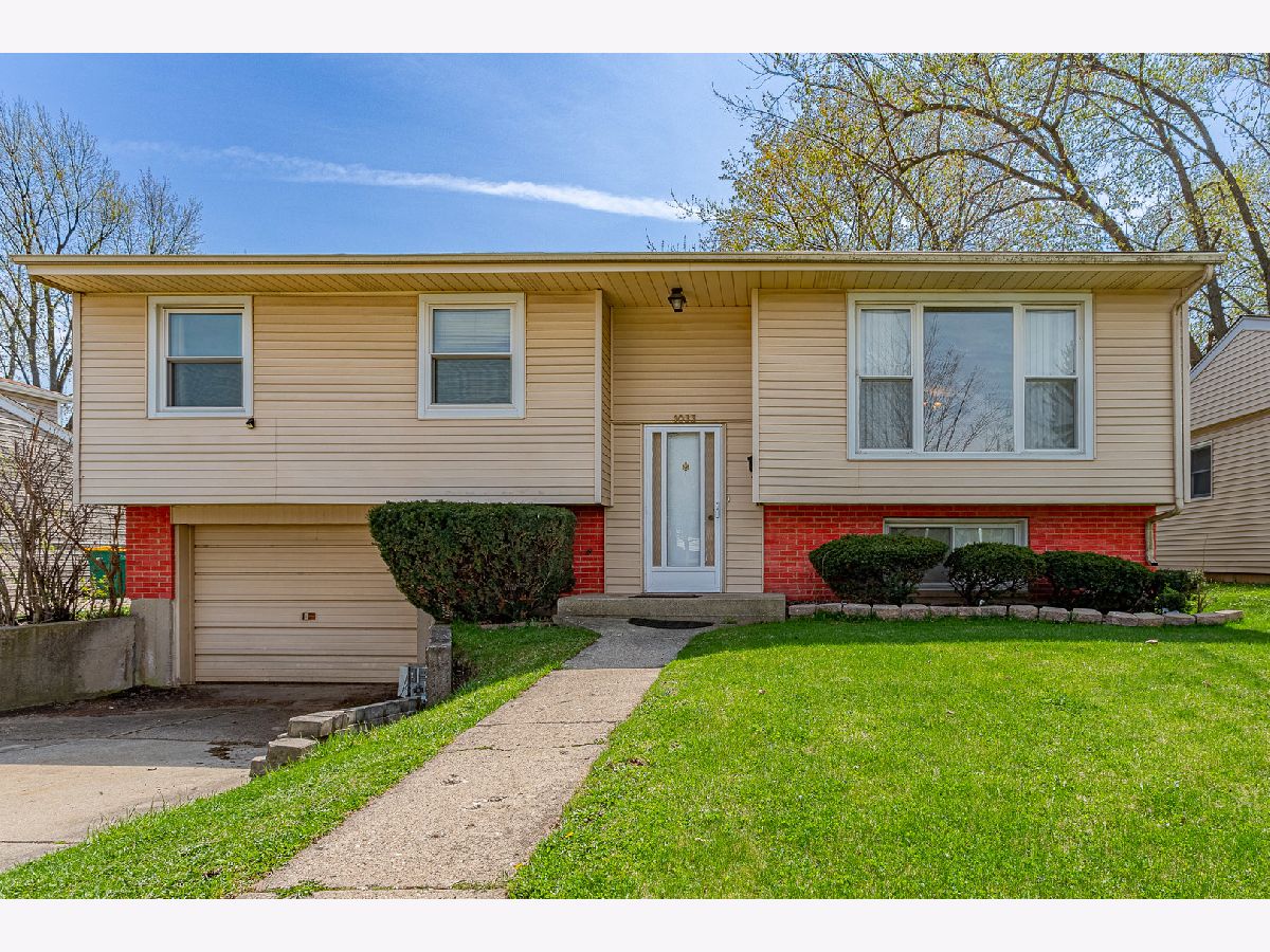 Homes Rented Hollywood Ridge Wheeling Illinois, 1033 Kenilworth