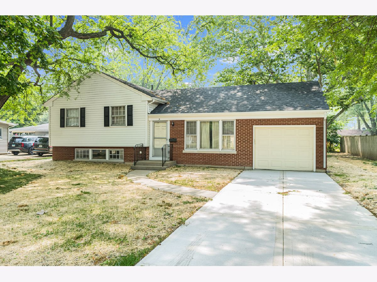 Homes & Townhomes Rented Boulder Hill Montgomery Illinois, 39 Briarcliff