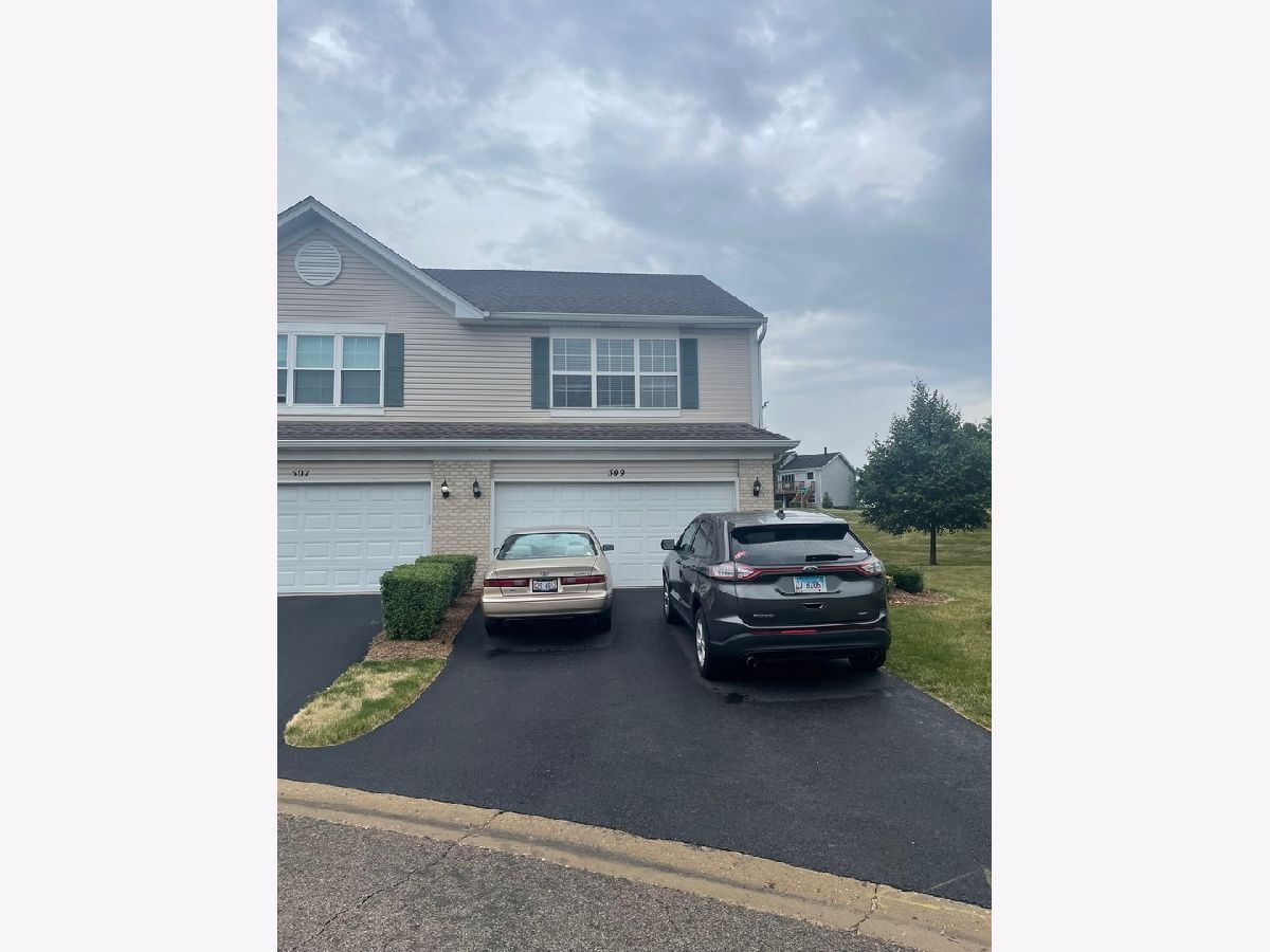 Townhomes & Condos Sold Windham Cove Crystal Lake Illinois, 509 Windham Cove