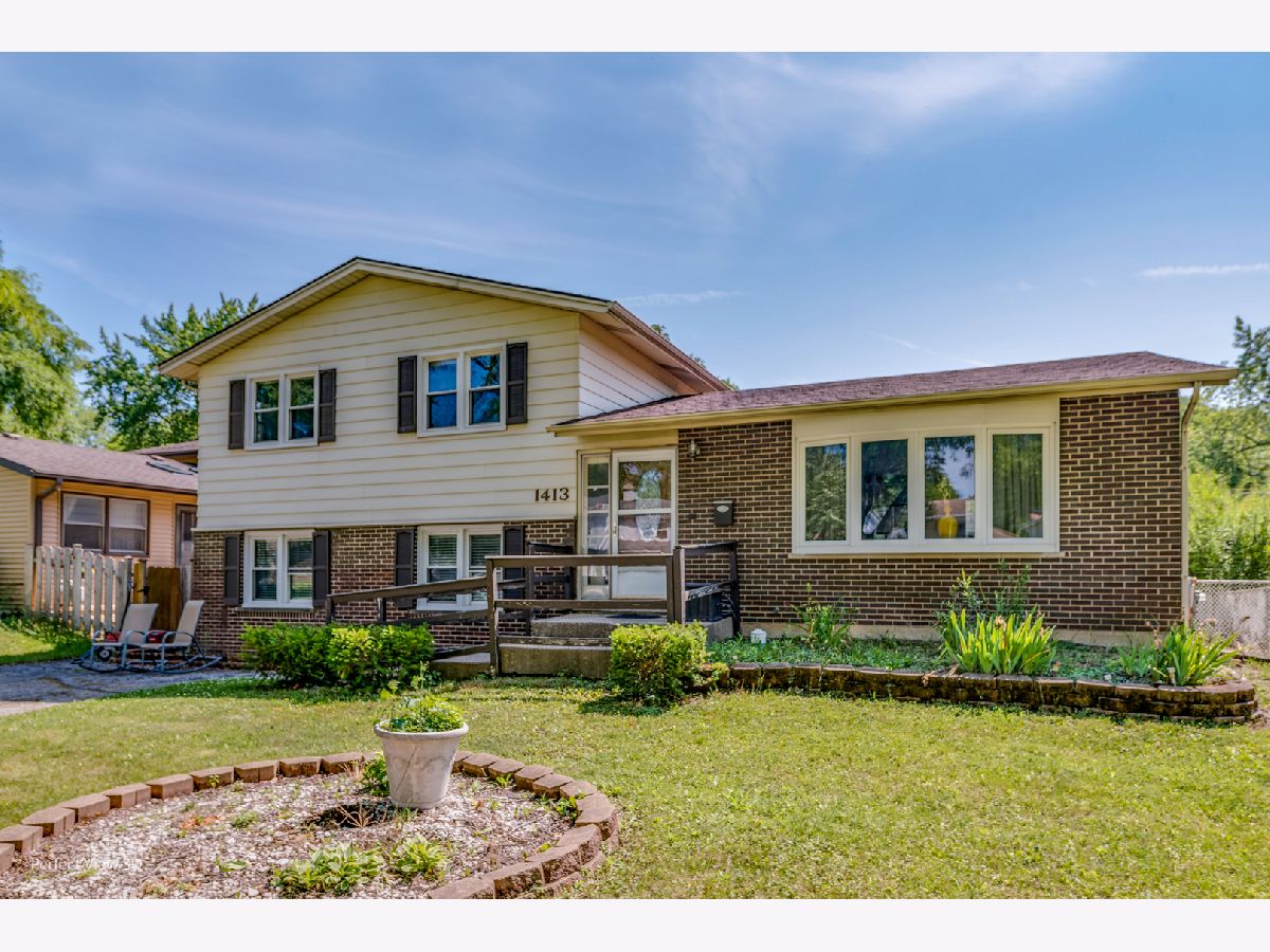 Homes Sold Elk Ridge Villas Mount Prospect Illinois, 1413 Robert