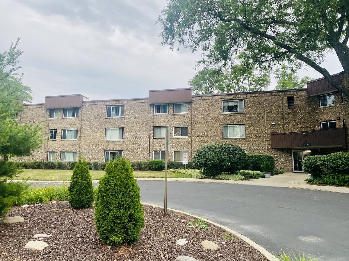 Condominiums Sold Brookwood Rolling Meadows Illinois, 2600 Brookwood Way